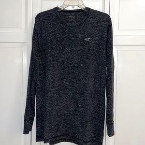 Hollister men’s long sleeve t-shirt. Size medium/ large.